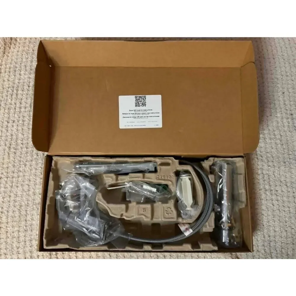 Moen L45711 Chateau Chrome 1 Handle Bathroom Faucet w Drain Open Box